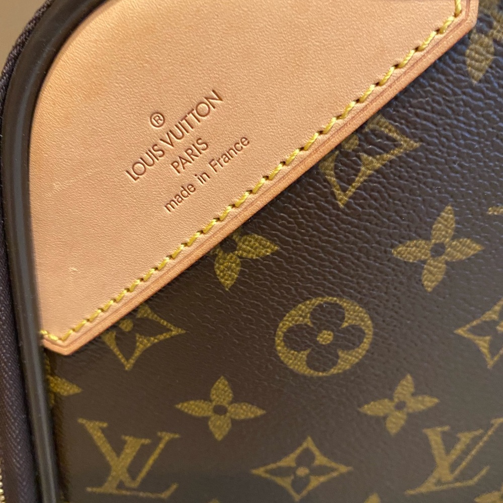Louis Vuitton Monogram Pegase 60